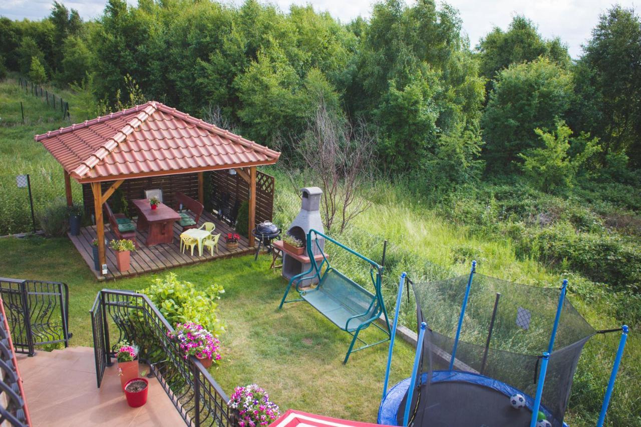 Ewa Pokoje Goscinne Mieroszyno Exterior foto