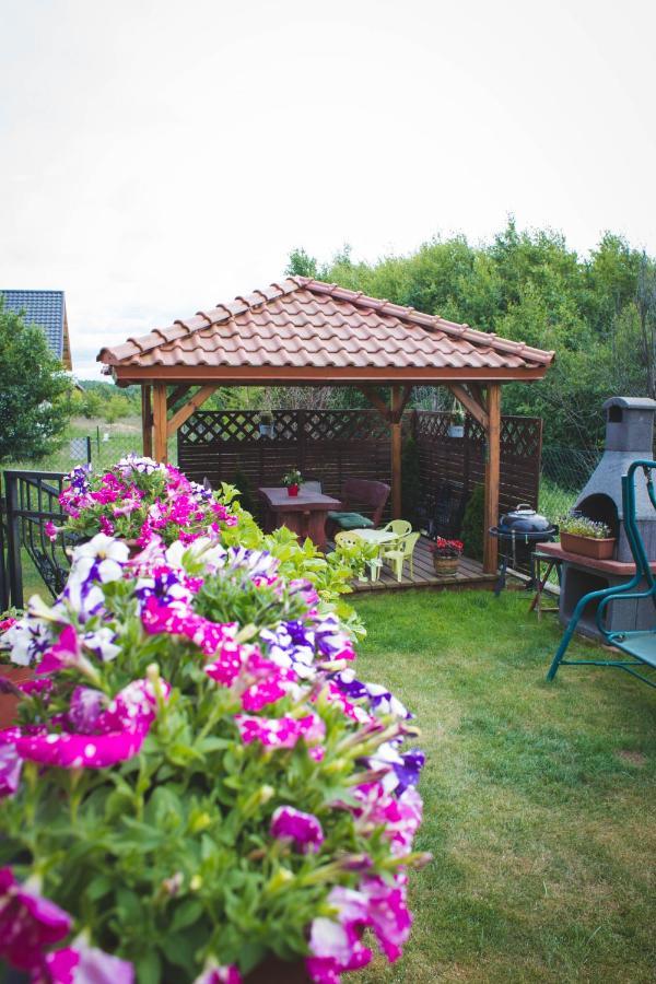 Ewa Pokoje Goscinne Mieroszyno Exterior foto
